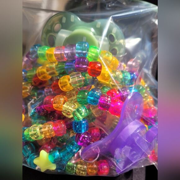 Glitter Bratz Kandi Kids Drop Star Necklace, Binky, Earrings Rave Party Set - Picture 6 of 10